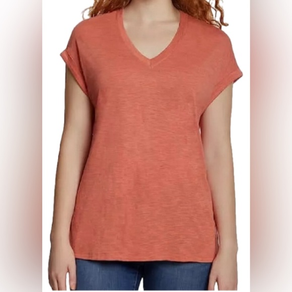 Jessica Simpson Knit Top. - Picture 1 of 6